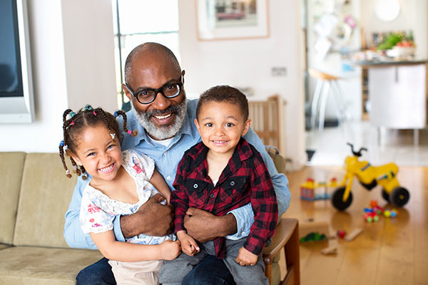 Grandfather with grandchildren 600